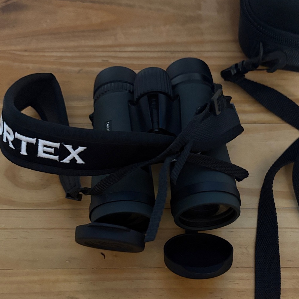 Binoculars Vortex - image 3